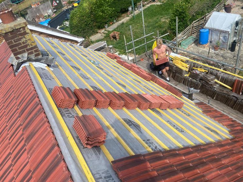 new roof tiles lead dry ridge rochester kent 03
