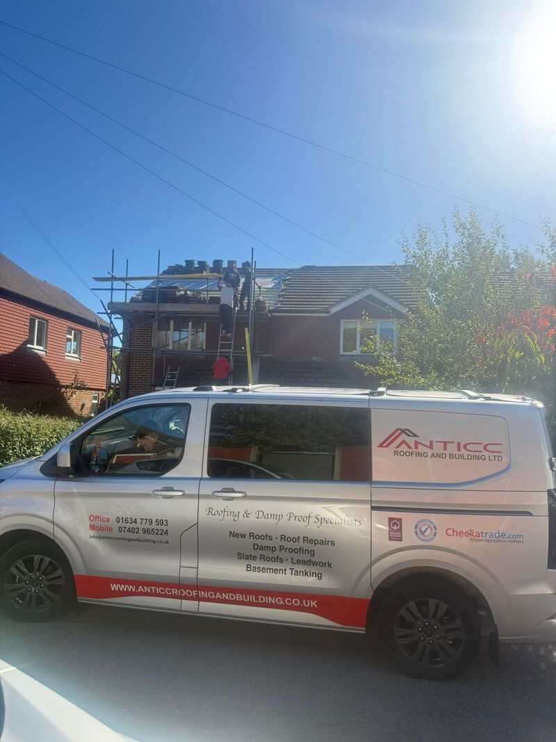 new roof dry verge and dry ridge oxted 01